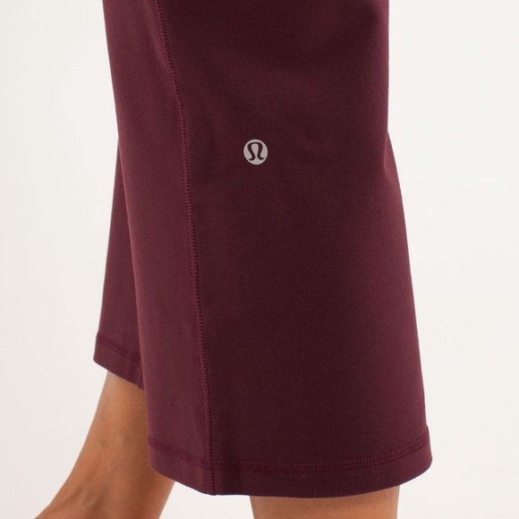 LULULEMON Relaxed Fit Crop Burgundy Pants, size 4 - Picture 13 of 15